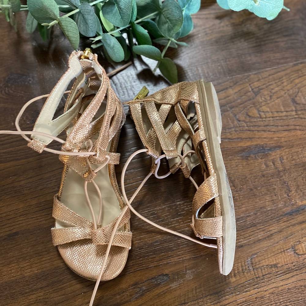 Girls sandals